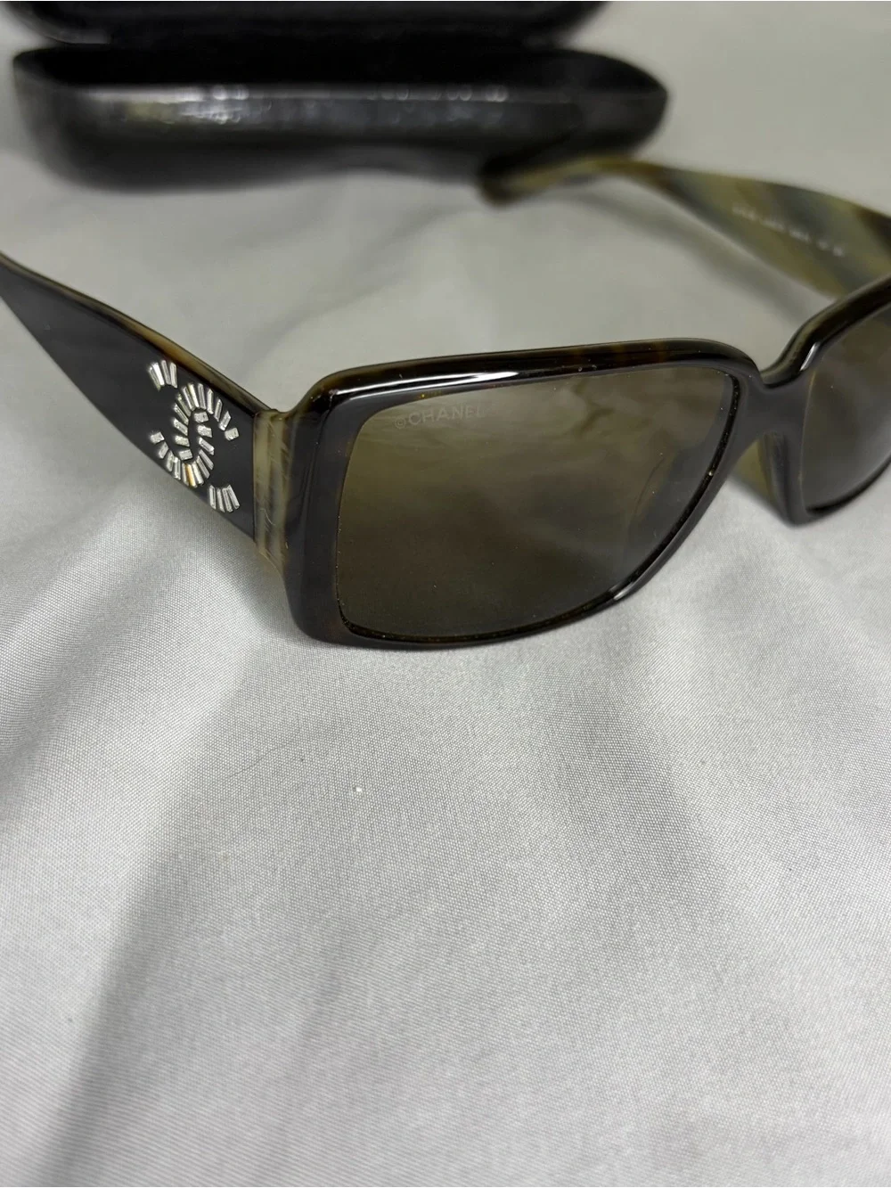 Chanel Unisex Green Brown Sunglasses - Picture 2 of 10